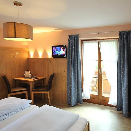 Gaestehaus Alpin - Inkl. Chiemgau-Karte Bergen  Esterno foto